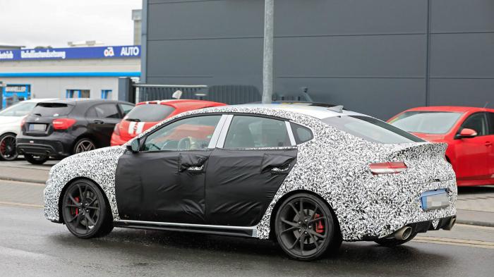 Στα «πράσα» πιάστηκε το ανανεωμένο Hyundai i30 Ν Fastback. Στα «πράσα» πιάστηκε το ανανεωμένο Hyundai i30 Ν Fastback.