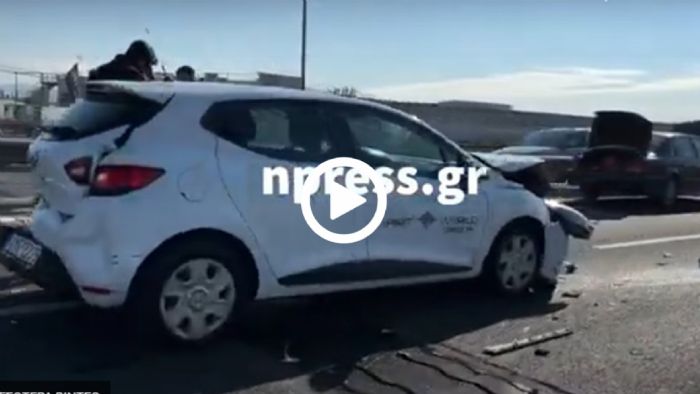 Καραμπόλα στον Κηφισό: Oυρές χιλιομέτρων στο ρεύμα προς Πειραιά