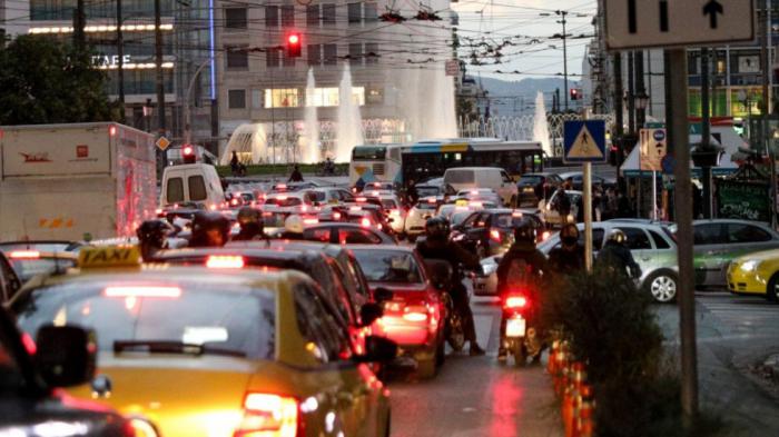 Αττική: Ίδια η κίνηση στους δρόμους με ή χωρίς lockdown 