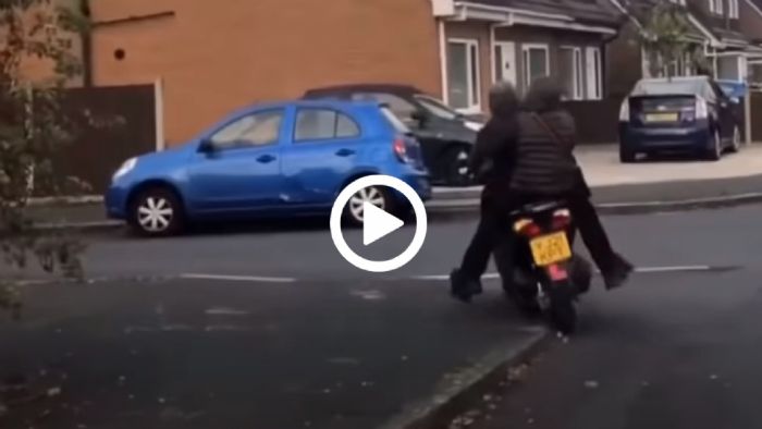 Ληστεία scooter κατέληξε να γίνει κωμωδία 