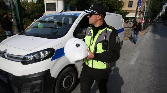 Τροχαία: Πάνω από 445.000 ευρώ τα πρόστιμα για κράνος σε 1 εβδομάδα Τροχαία: Πάνω από 445.000 ευρώ τα πρόστιμα για κράνος σε 1 εβδομάδα