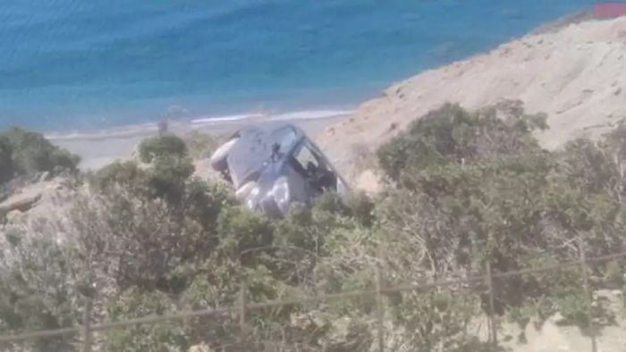 Κρήτη: 69χρονος κρεμόταν ακίνητος στο γκρεμό επί 12 ώρες Κρήτη: 69χρονος κρεμόταν ακίνητος στο γκρεμό επί 12 ώρες