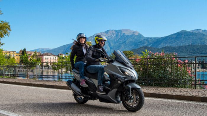 Maxi Scooters στα 400 κ.εκ. Maxi Scooters στα 400 κ.εκ.