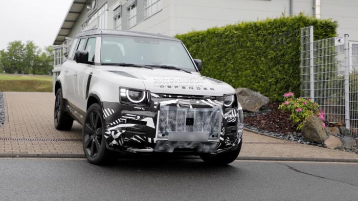 Land Rover Defender: Τι αλλάζει στο δημοφιλές Off-Roader