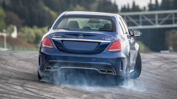 Με 4κίνηση & drift mode η νέα Mercedes-AMG C 63