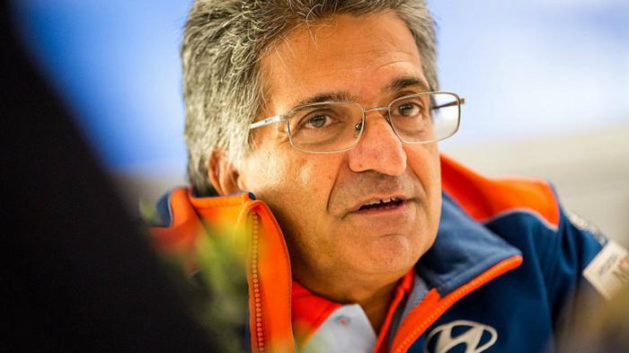 Τέλος ο Michel Nandan από τη Hyundai Τέλος ο Michel Nandan από τη Hyundai