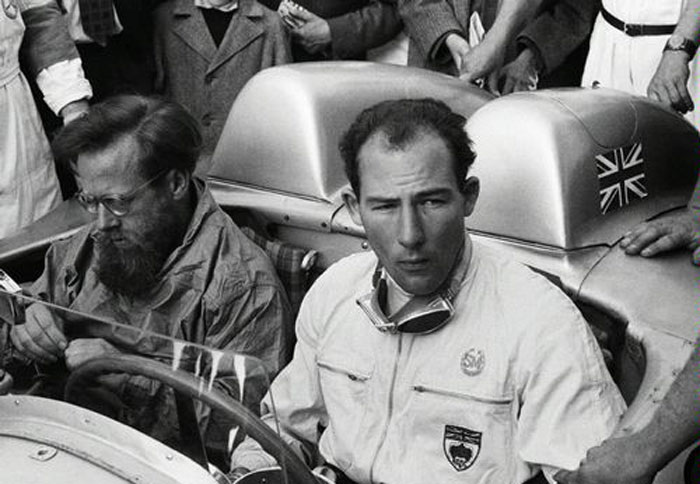 O Sir Stirling Moss στο νοσοκομείο…