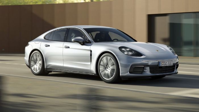 Πλέον, στη βάση της γκάμας της Panamera έχουμε έναν turbo V6 κινητήρα βενζίνης 3,0 λίτρων με 330 άλογα. 