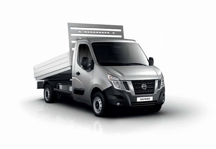 Νέες εκδόσεις Nissan NV400 Tipper