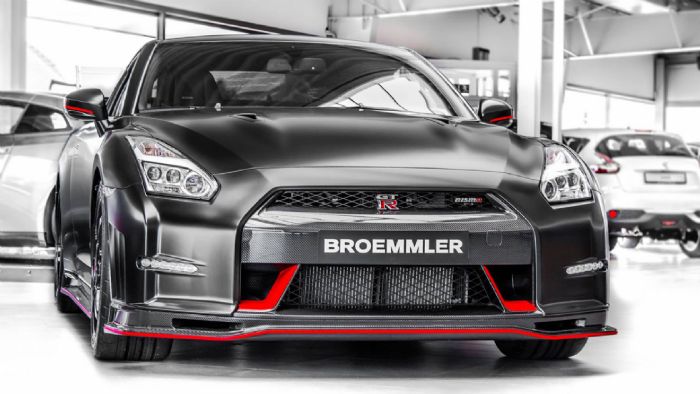 GT-R Nismo ντυμένο με μαύρο σατέν