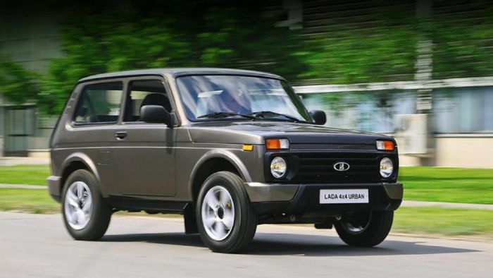 Το Lada Niva του 2018 θα είναι σαφώς πιο σύγχρονο από το τωρινό (φωτό), θα πατήσει σε νέα πλατφόρμα και θα παραμείνει μόνιμα 4κίνητο, διατηρώντας τα σκληροτράχηλα χαρακτηριστικά του.