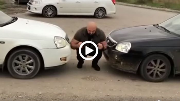 «Ντούκι» γίνεται σάντουιτς ανάμεσα από δύο αυτοκίνητα