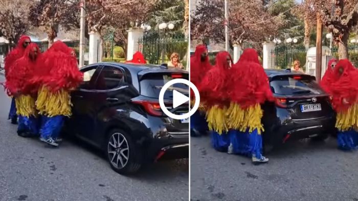 Καρναβαλιστές ντύθηκαν πλυντήριο αυτοκινήτων στο Αίγιο