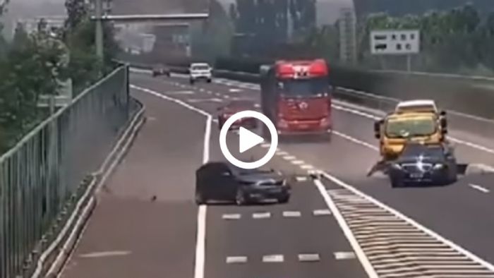 Έκανε όπισθεν με λιμουζίνα στην εθνική! Έκανε όπισθεν με λιμουζίνα στην εθνική!