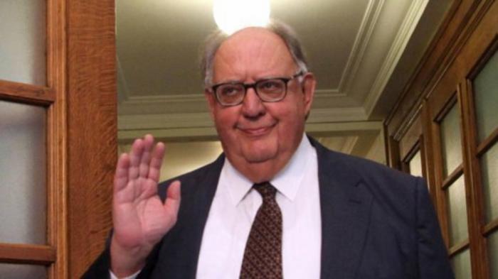 Ο Θ.Πάγκαλος ζήτησε από την Βουλή νέο αυτοκίνητο και το πήρε