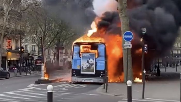 Αποσύρονται ηλεκτρικά λεωφορεία λόγω φωτιάς (+vids)