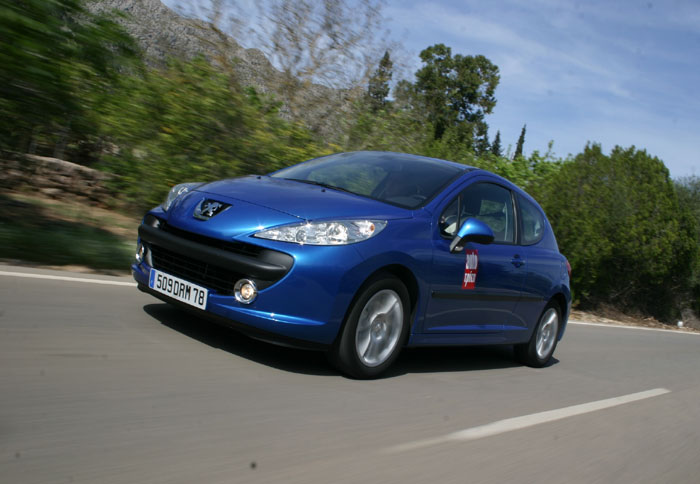 Oδηγούμε το νέο Peugeot 207