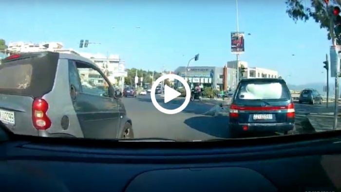 Πήγε να χωθεί αλλά δεν την άφησε και την έβρισε πατόκορφα