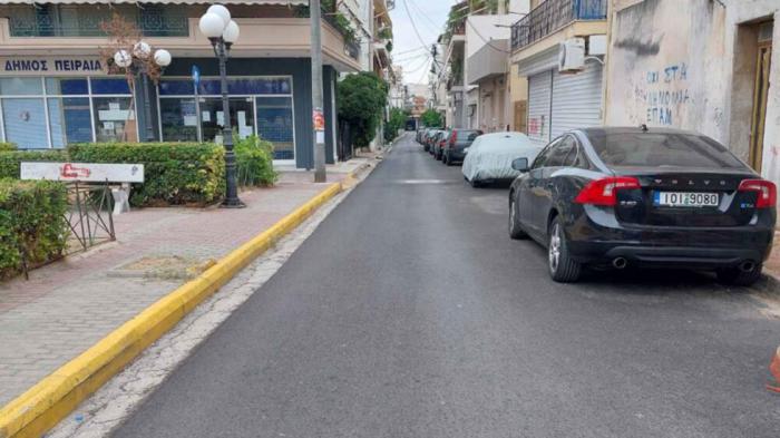Συνεχίζονται οι ασφαλτοστρώσεις στον Πειραιά 