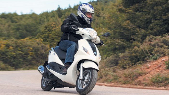 Σε μειωμένη τιμή προσφέρει η Piaggio Hellas το Fly 125 3V κάνοντας την απόκτησή Σε μειωμένη τιμή προσφέρει η Piaggio Hellas το Fly 125 3V κάνοντας την απόκτησή του ακόμη πιο προσιτή.