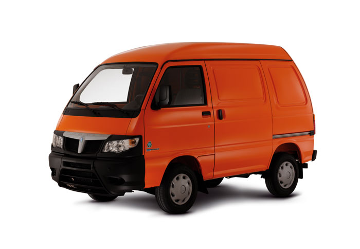 Οδηγούμε το νέο Piaggio Porter