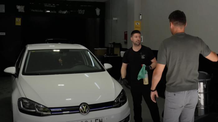 Ιδιοκτήτης πλυντηρίου αυτοκινήτων βγάζει έως 1.600€ την ημέρα! –Πώς το κάνει;