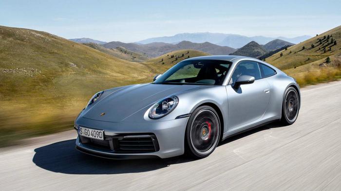 Η 8η γενιά της Porsche 911 Carrera S και 4S έρχεται έχοντας τοποθετημένο στο πίσω μέρος ένα εξακύλινδρο σε σειρά κινητήρα 3,0 λίτρων.