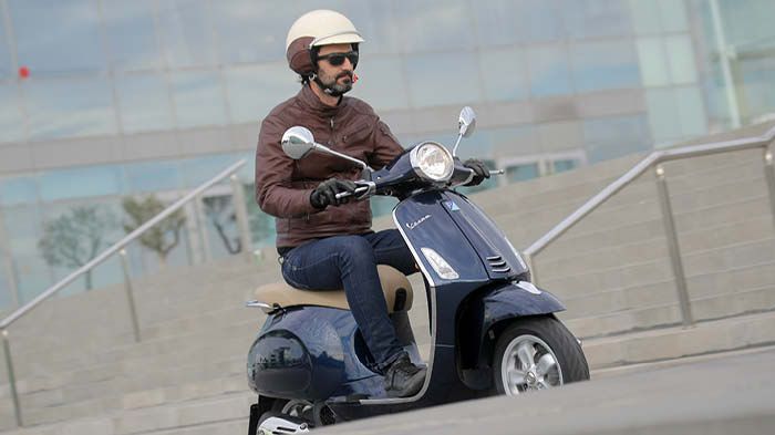 Ενισχύσεις στα κατάλληλα σημεία, βελτιωμένη συμπεριφορά, σύγχρονες τεχνολογίες και μοναδικό design είναι τα στοιχεία που η 946 μπορεί να υπερηφανεύεται πως χάρισε στην Primavera