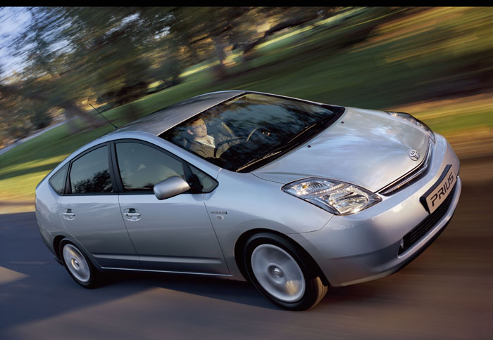 Toyota: Ένα εκατ. πωλήσεις υβριδικών 