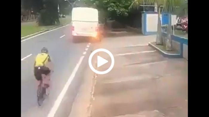 Κανόνας: Πάντα τα μάτια μας στο δρόμο! Κανόνας: Πάντα τα μάτια μας στο δρόμο!