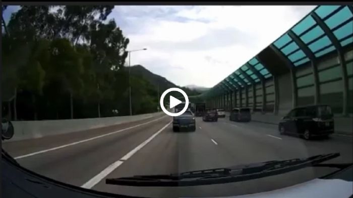 VIDEO: Διπλό άξελ, με τριπλό τόλουπ, μόνο... στην άσφαλτο.