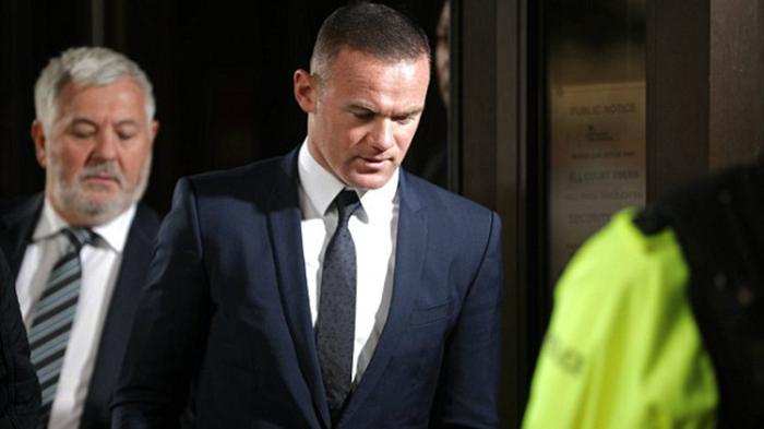 Tέλος το τιμόνι για 2 χρόνια για τον Rooney