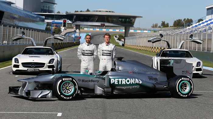 Rosberg & Hamilton περνάνε… μια χαρά! Rosberg & Hamilton περνάνε… μια χαρά!