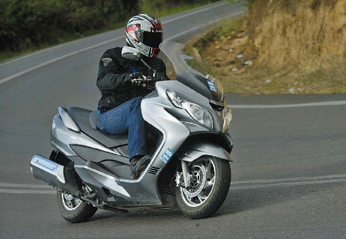 Μεταχειρισμένα «mega-scooter» 400-800 κ.εκ. 