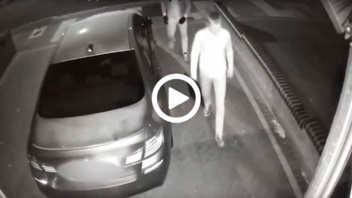 Έκλεψαν ολοκαίνουρια BMW σε 60 δεύτερα! Έκλεψαν ολοκαίνουρια BMW σε 60 δεύτερα!