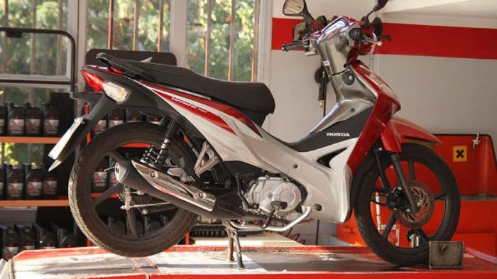 Ο καλύτερος τρόπος να απολαύσεις ένα δίκυκλο Honda στον μέγιστο βαθμό είναι να τ Ο καλύτερος τρόπος να απολαύσεις ένα δίκυκλο Honda στον μέγιστο βαθμό είναι να το διατηρείς σε άριστη κατάσταση.