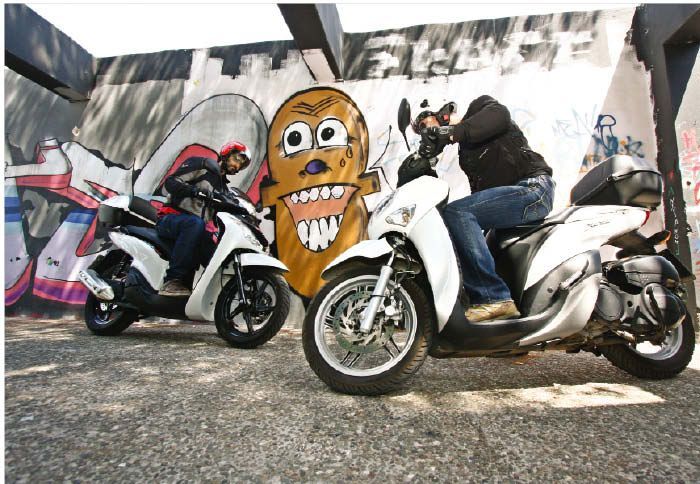 Η ταχύτητα, η ασφάλεια και η ευκολία στην καθημερινή μετακίνηση είναι αυτά που χ Η ταχύτητα, η ασφάλεια και η ευκολία στην καθημερινή μετακίνηση είναι αυτά που χαρακτηρίζουν και τις δύο προτάσεις των Ιαπώνων κατασκευαστών.