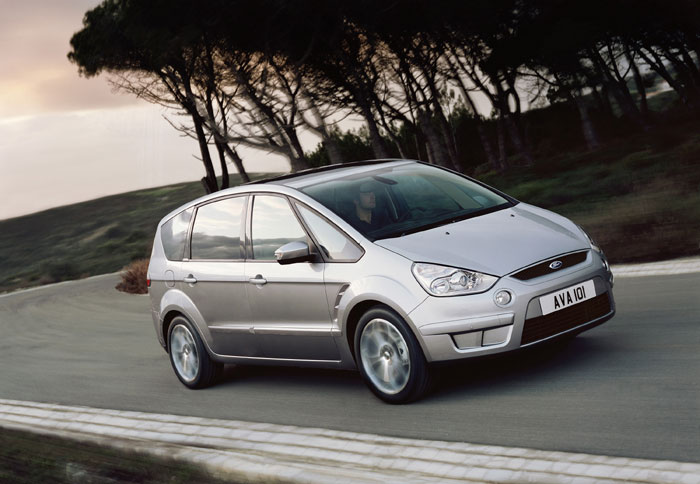 Με τιμή μικρομεσαίου το Ford S-MAX