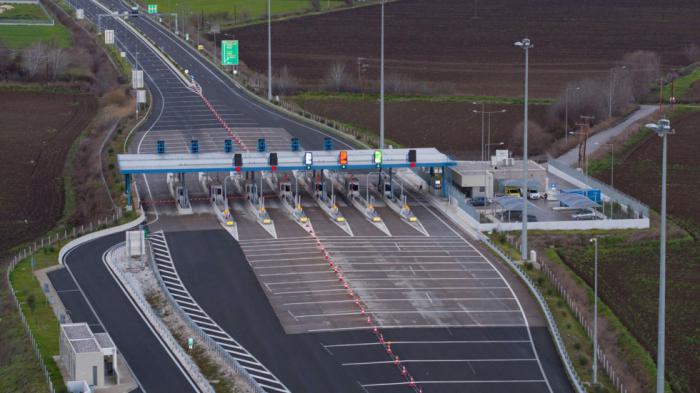 Γιατί λίγο πριν τα διόδια ο δρόμος αρχίζει να τρέμει;