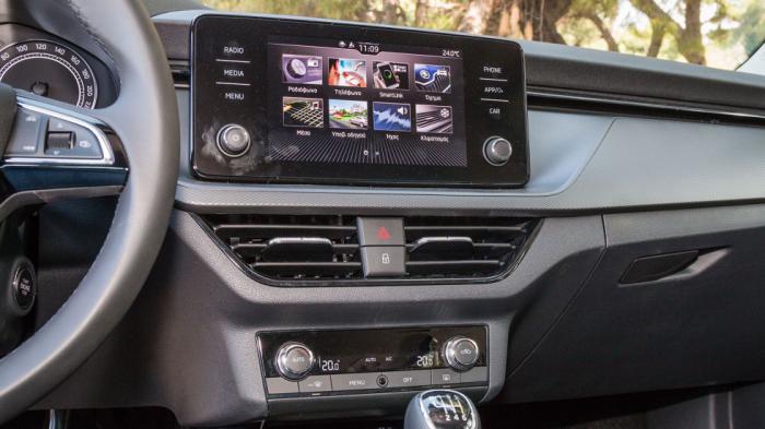 Στην έκδοση Style του τσεχικού B-SUV προσφέρεται 8άρα touchscreen για το infotainment.