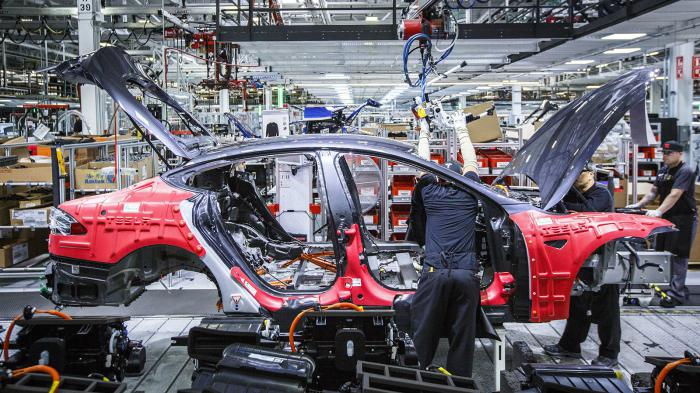 «Κόβει» 3.000 θέσεις εργασίας η Tesla «Κόβει» 3.000 θέσεις εργασίας η Tesla