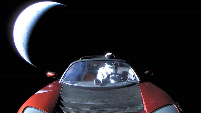 Το Tesla Roadster και ο Starman.