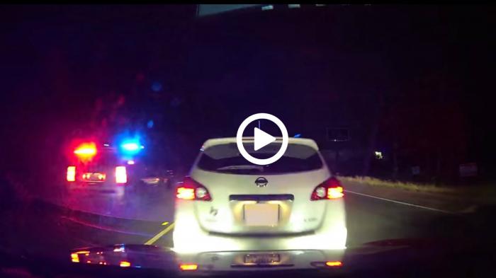 Οδηγός Tesla αγνοεί το Autopilot Οδηγός Tesla αγνοεί το Autopilot