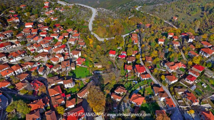 Ο Ελληνόπυργος ξεπερνά σήμερα τους 15 αιώνες ζωής, είναι ένα από τα αρχαιότερα χωριά της Δυτικής Θεσσαλίας.
