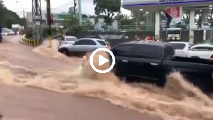 Oι πάντες σταμάτησαν, το Toyota συνέχισε! Oι πάντες σταμάτησαν, το Toyota συνέχισε!