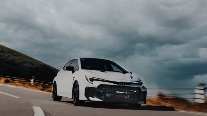 Η Toyota αναβαθμίζει το GR Corolla και ξεκινάει τις πωλήσεις τον Νοέμβριο
