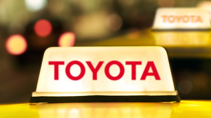 Toyota Taxi από 24.880 ευρώ Toyota Taxi από 24.880 ευρώ