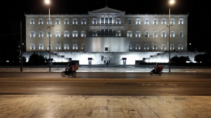 Τροχαίο με ένα νεκρό έξω από την Βουλή Τροχαίο με ένα νεκρό έξω από την Βουλή