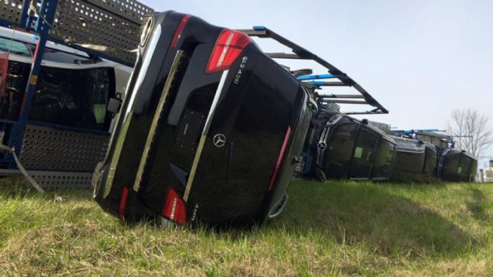 Βαγόνι Mercedes ντελαπάρει Βαγόνι Mercedes ντελαπάρει