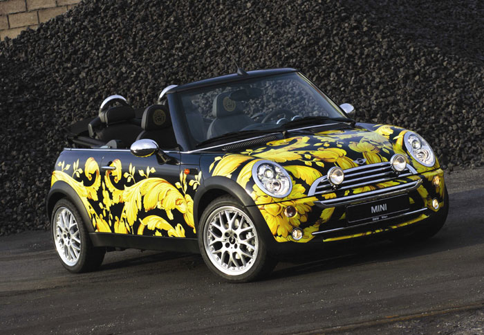 Ρεκόρ προσφορών για το Mini Versace
